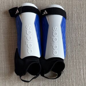 Kids’ Adidas Blue and White Shin Guards Medium Age 6-9
